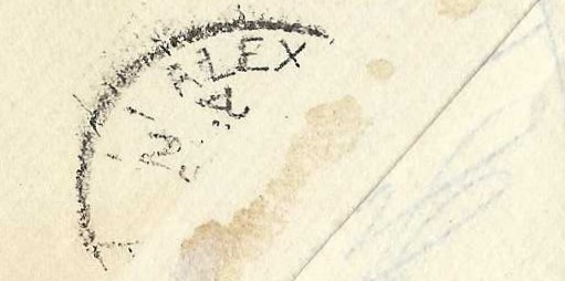 Zoom sur le verso de la lettre montrant le cachet postal égyptien d'Alexandrie apposé à son départ pour Le Caire.
